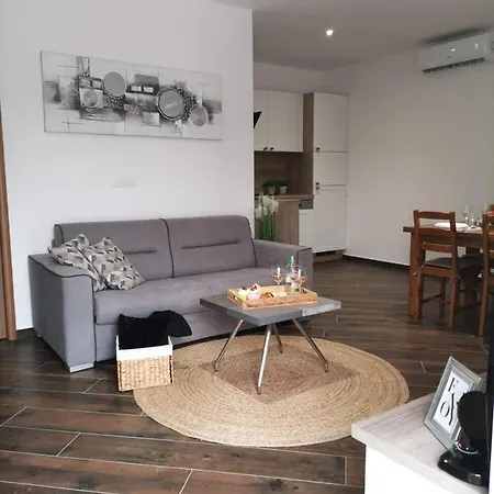 Villa Pool House Maro