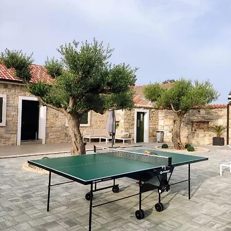 Villa Pool House Maro Nin