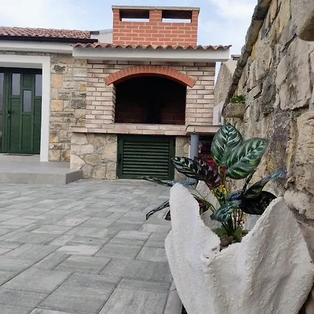 Vila Pool House Maro *
