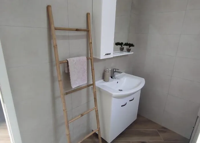 Villa Pool House Maro Nin