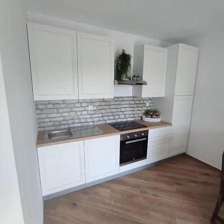 Pool House Maro * 宁