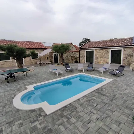Pool House Maro Villa Nin