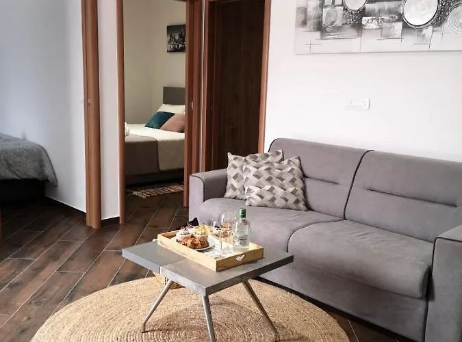 Pool House Maro וילה *