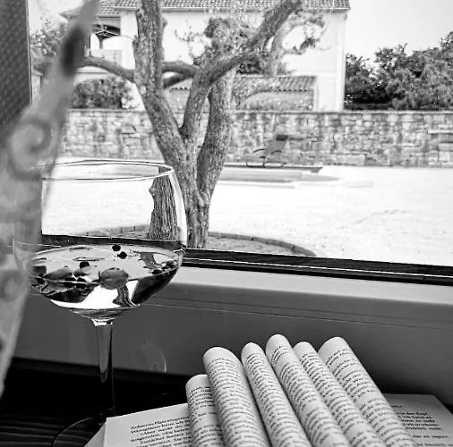 וילה Pool House Maro נין